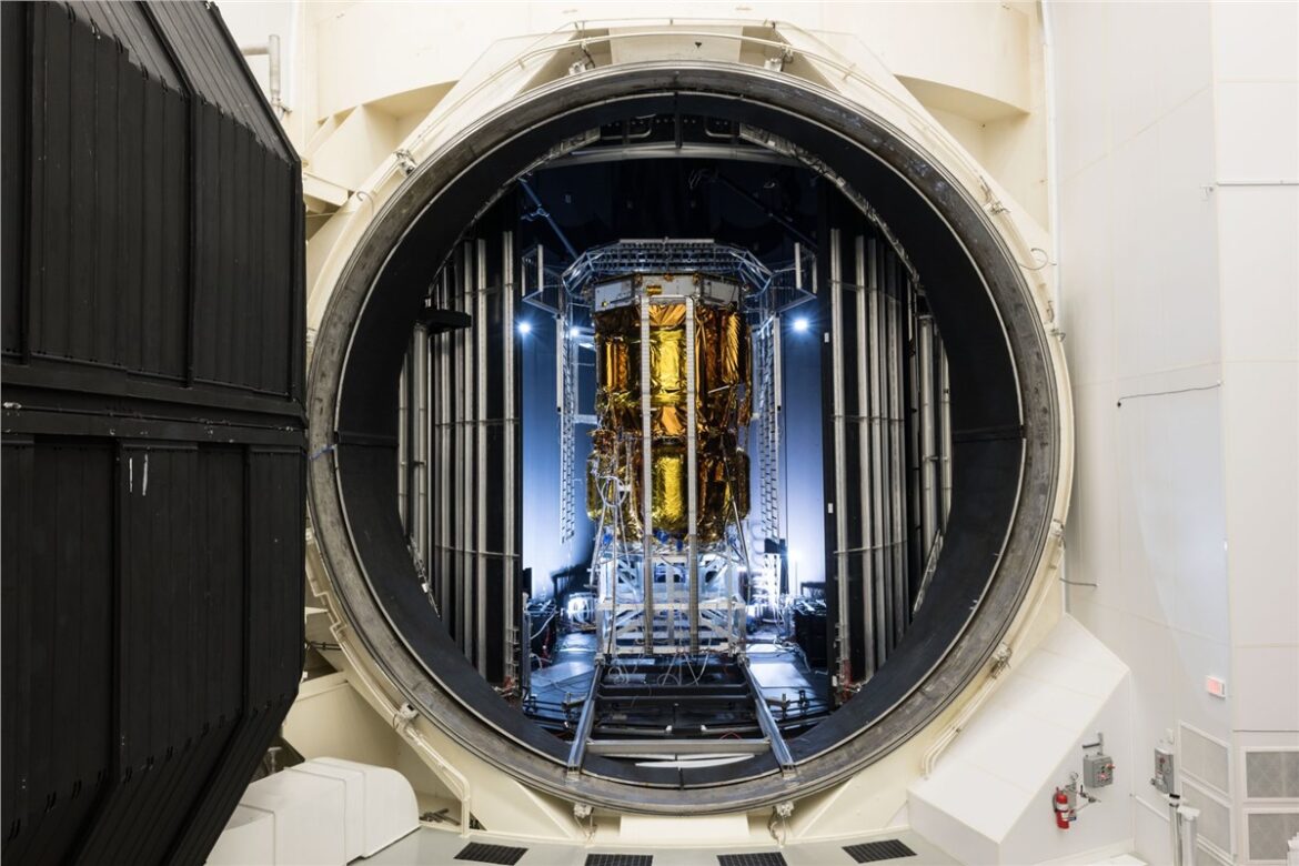 Blue Origin, MK1 Endurance, NASA Johnson, Chamber A, lunar lander, Artemis program, CLPS, precision landing, cryogenic propulsion, Human Landing System